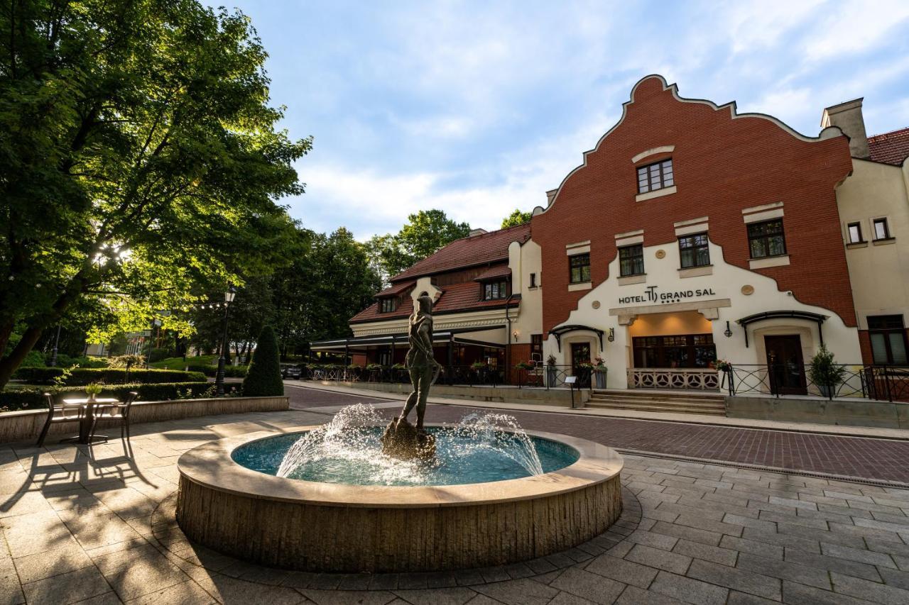 Grand Sal Hotell Wieliczka Exteriör bild