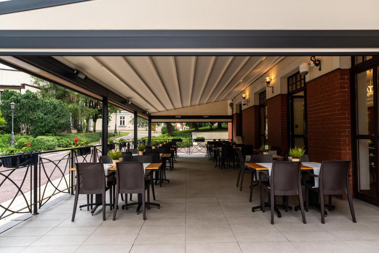 Grand Sal Hotell Wieliczka Exteriör bild