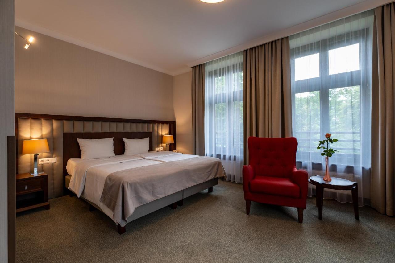 Grand Sal Hotell Wieliczka Exteriör bild