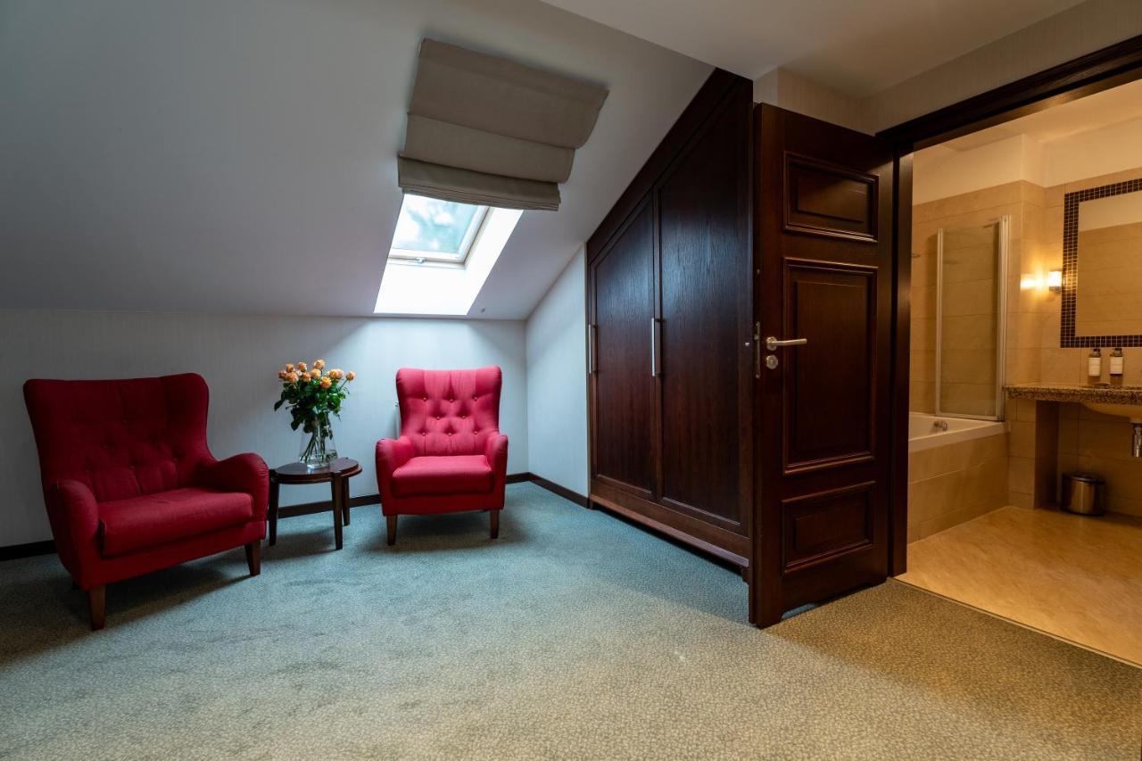 Grand Sal Hotell Wieliczka Exteriör bild