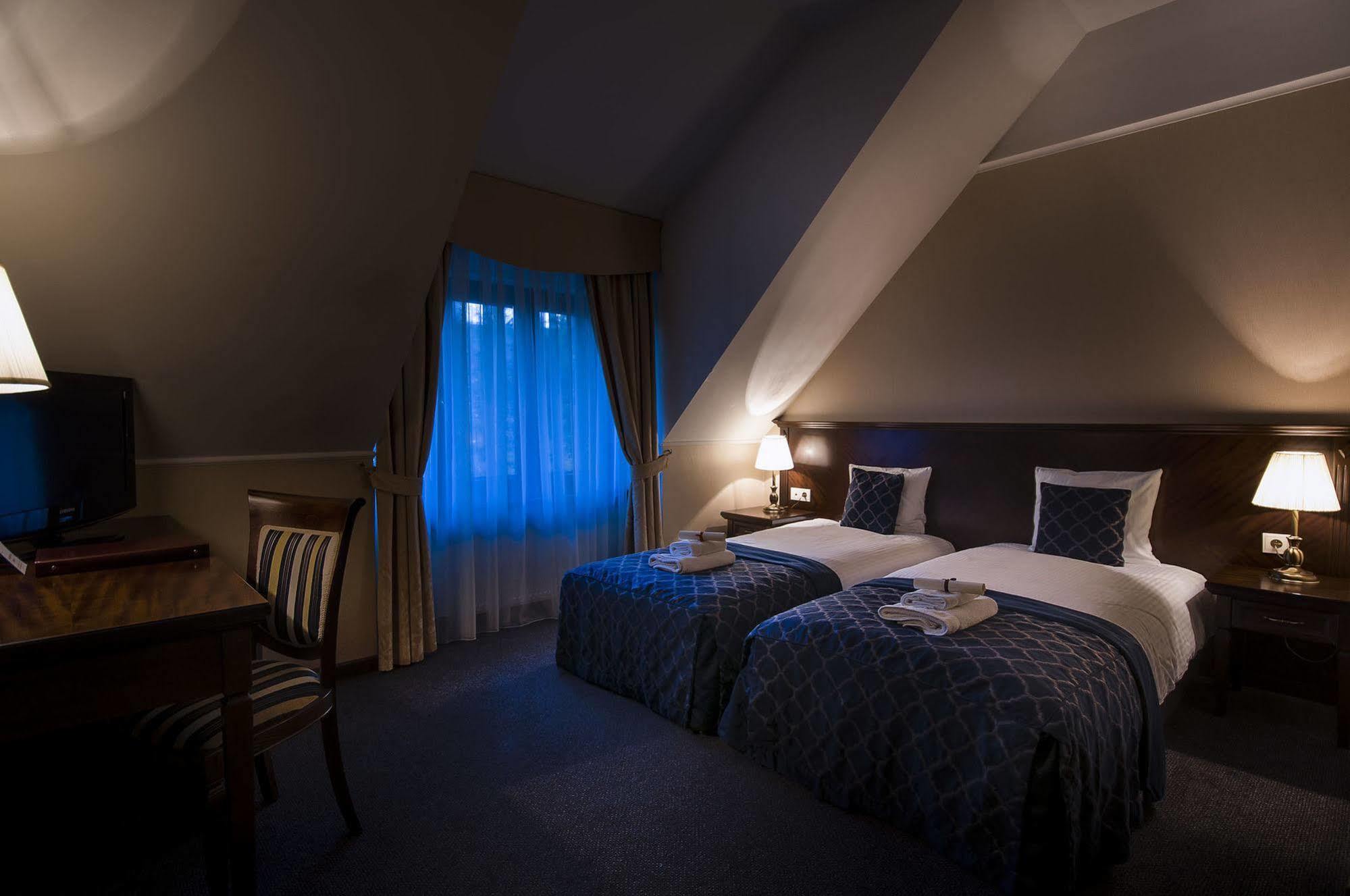 Grand Sal Hotell Wieliczka Exteriör bild