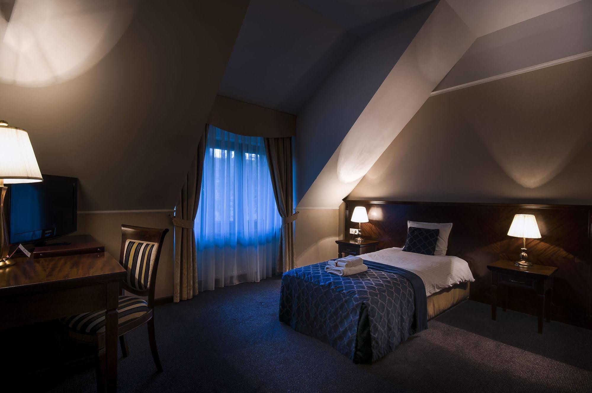 Grand Sal Hotell Wieliczka Exteriör bild
