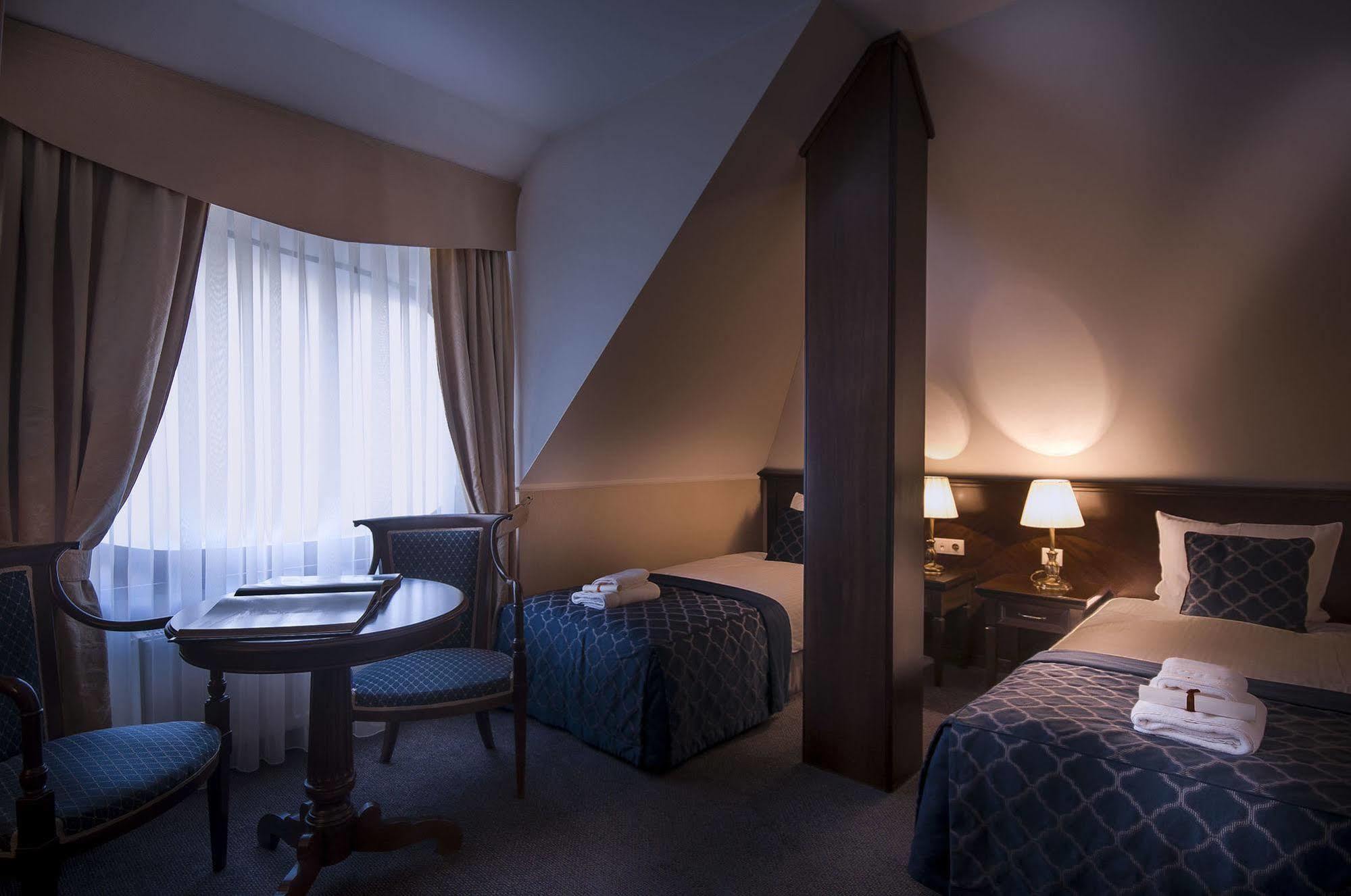 Grand Sal Hotell Wieliczka Exteriör bild