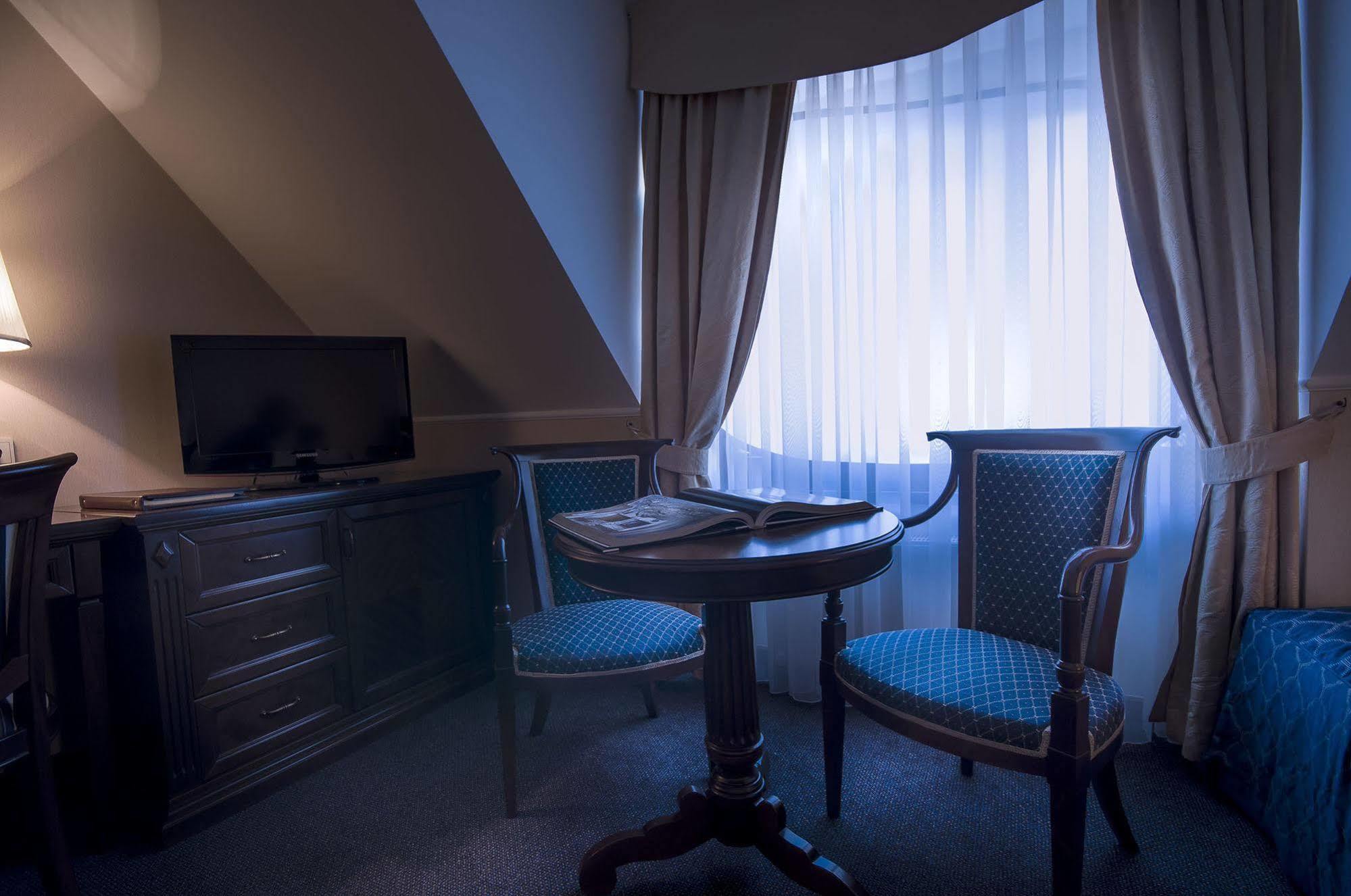 Grand Sal Hotell Wieliczka Exteriör bild