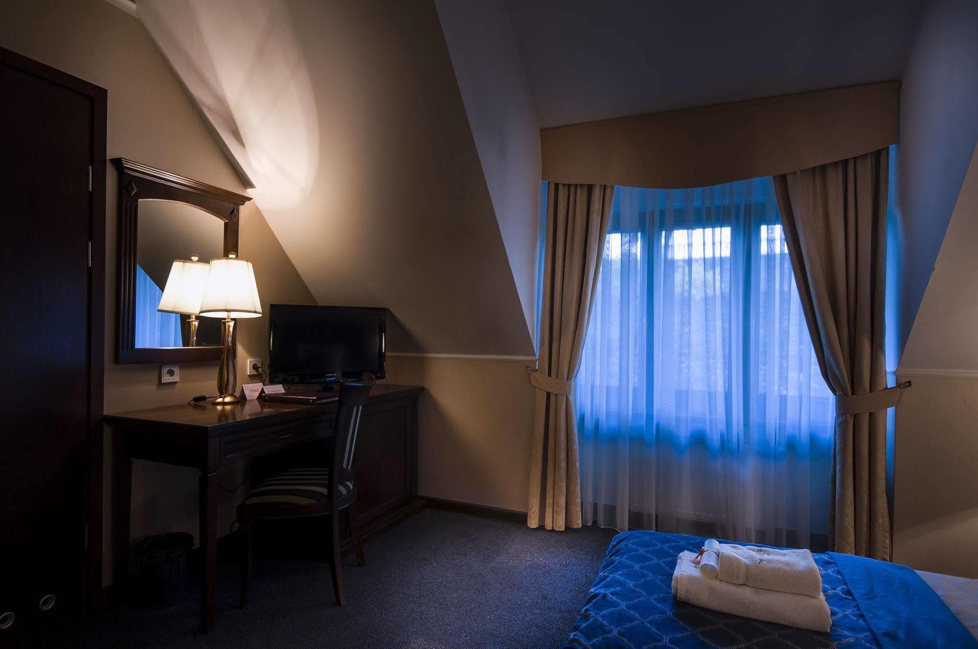 Grand Sal Hotell Wieliczka Exteriör bild